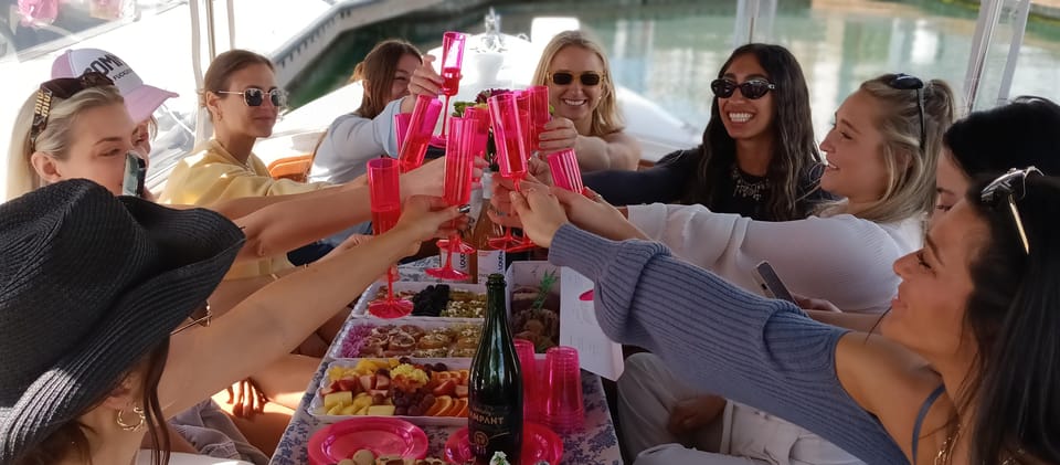 Book your Boat Cruise ( Drinks included) LA's best attraction experience today. Discover upcoming events, exciting activities, tours, places to eat, places to stay, and fun things to do in Los Angeles, California with PartyFixx.co.