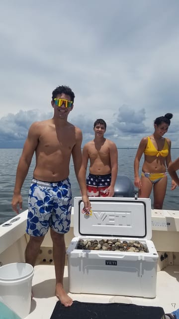 Book your Scalloping Charter Crystal River Florida Scallop Adventures experience today. Discover upcoming events, exciting activities, tours, places to eat, places to stay, and fun things to do in Crystal River, Florida with PartyFixx.co.